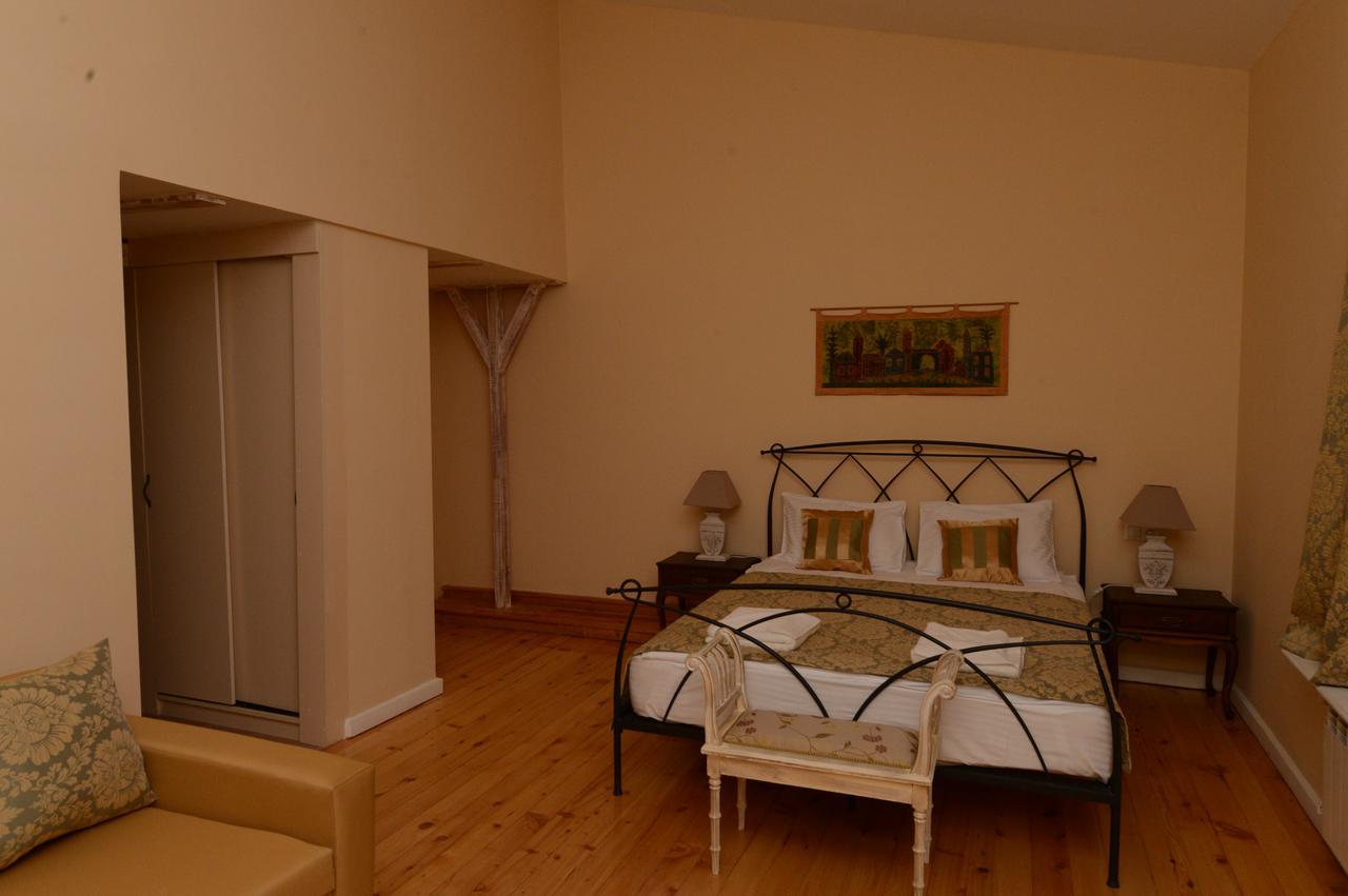 Caravan Villa Tbilisi Exterior foto