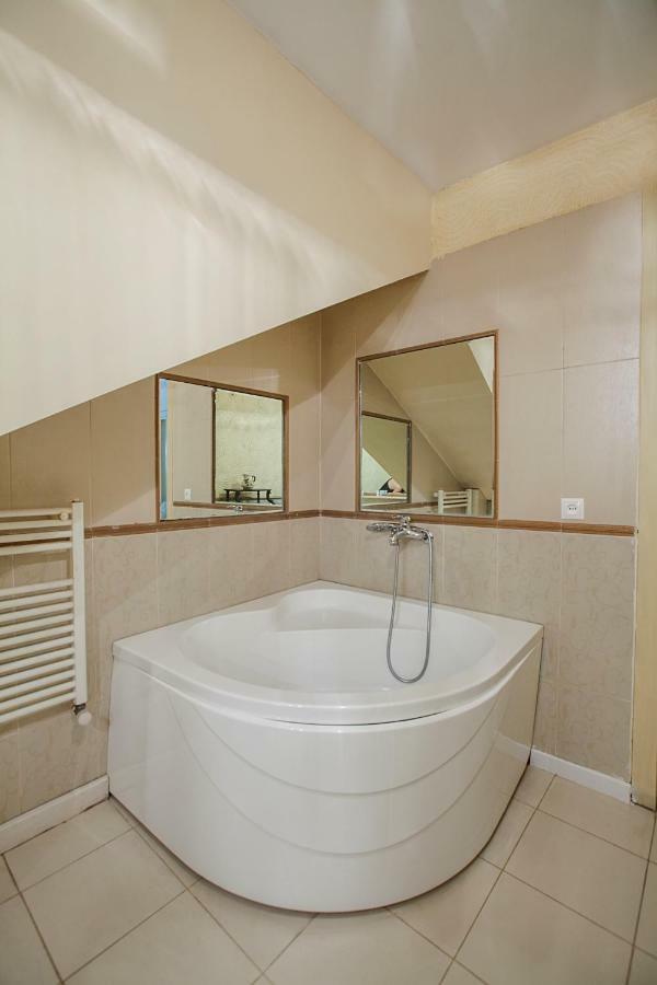 Caravan Villa Tbilisi Exterior foto